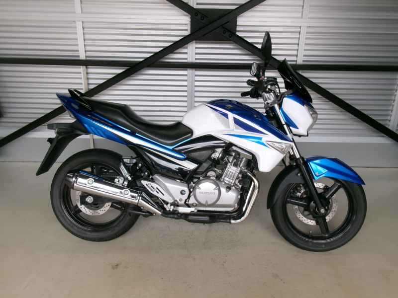 Suzuki GSR250