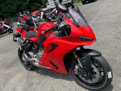Ducati Panigale V2 2026