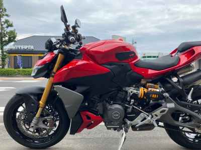 Ducati Streetfighter V2S 2025