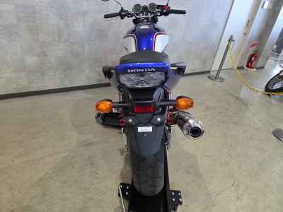 Honda CB400SF 2023