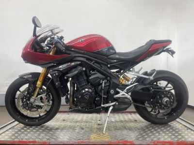 Triumph Triple 1200 RR 2022