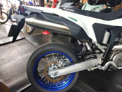 Suzuki DR-Z4S 2025