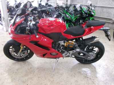 Ducati Panigale V2S 2025