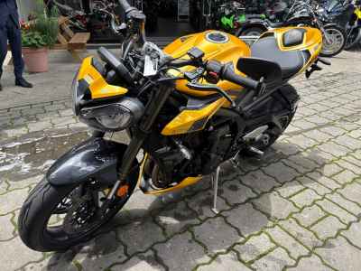 Triumph Street Triple RS 2023