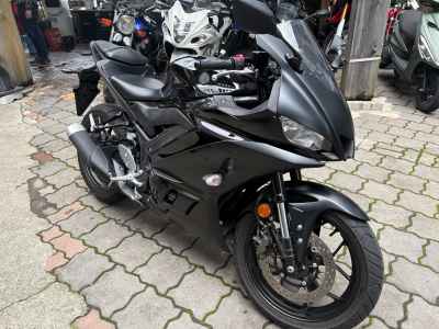 Yamaha YZF-R25 2021