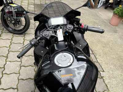 Yamaha YZF-R25 2021