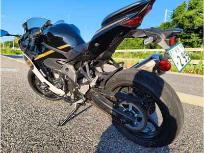 Kawasaki Ninja ZX-4R SE 2025