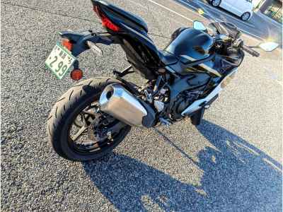 Kawasaki Ninja ZX-4R SE 2025