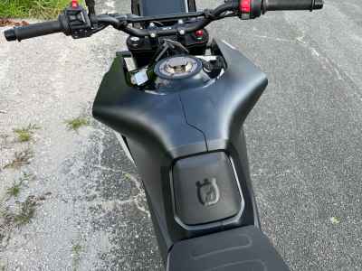 Husqvarna Svartpilen 801 2024
