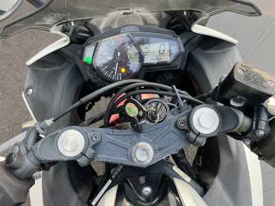 Yamaha YZF-R25 2016