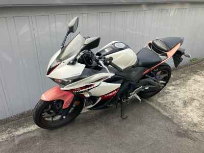 Yamaha YZF-R25 2016