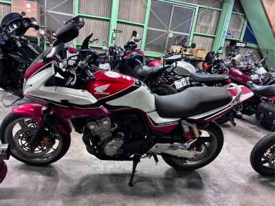 Honda CB400 Super Boldor 2008