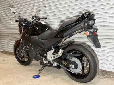 Suzuki GSR400 2012