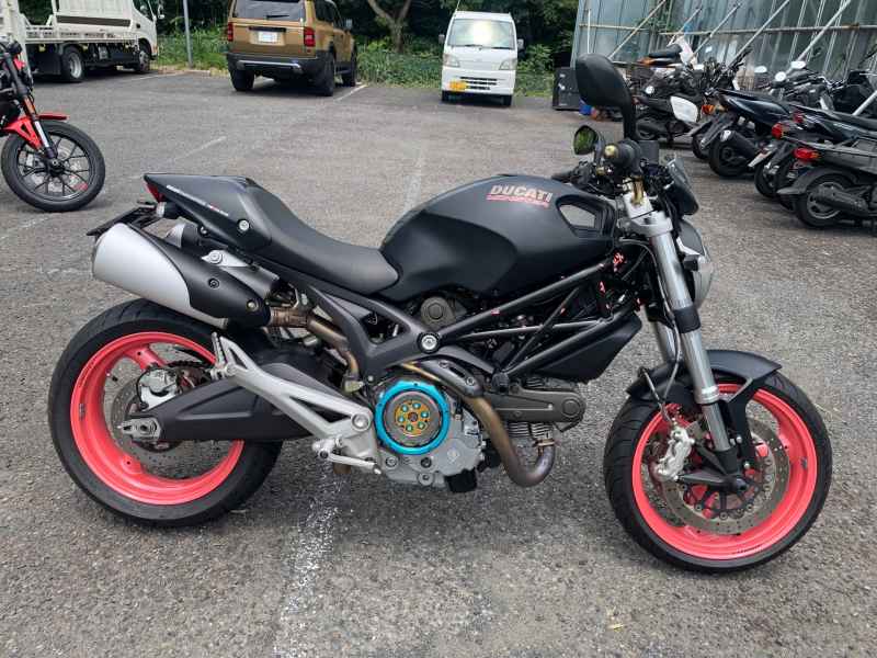 Ducati Monster 696 2013
