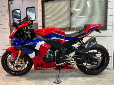 Honda CBR1000RR-R FB SP 2022