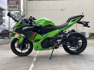 Kawasaki Ninja 400 KRT 2024