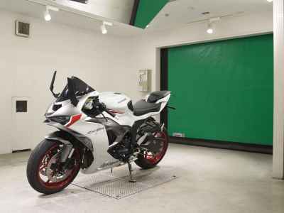 Kawasaki Ninja ZX-6R 2025