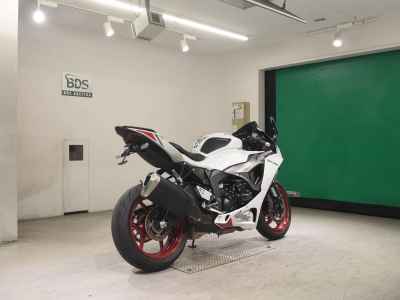 Kawasaki Ninja ZX-6R 2025