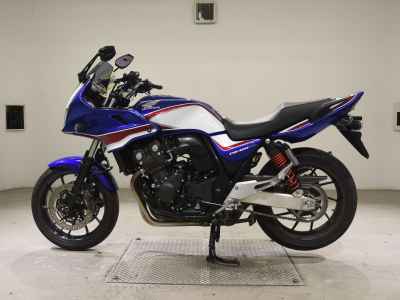Honda CB400 Super Boldor 2022
