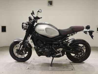 Yamaha XSR900 2021