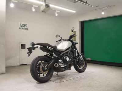 Yamaha XSR900 2021