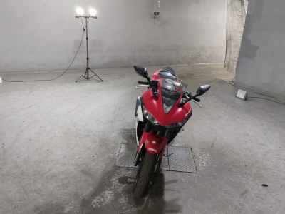 Yamaha YZF-R25 2015