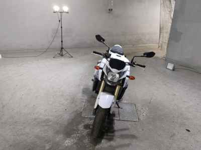 Suzuki GSR750 2015