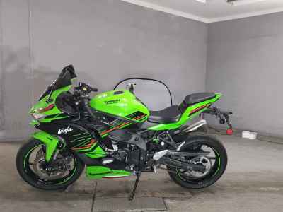 Kawasaki Ninja ZX-4RR 2023