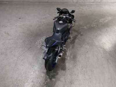 Yamaha YZF-R1M 2025
