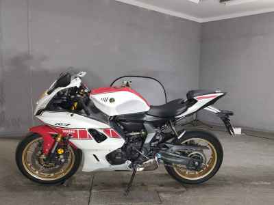 Yamaha YZF-R7 2022