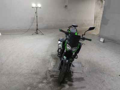 Kawasaki Z400 2022