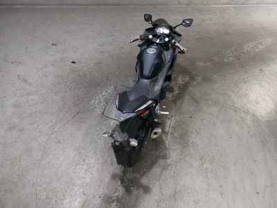 Yamaha YZF-R25 2015