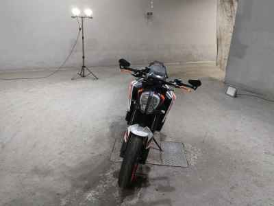 KTM 890 Duke R 2020
