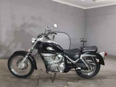 Suzuki Intruder 250LC
