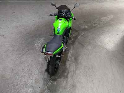 Kawasaki Ninja 400R 2011