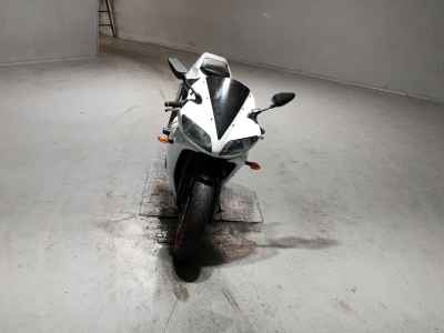 Yamaha YZF-R1