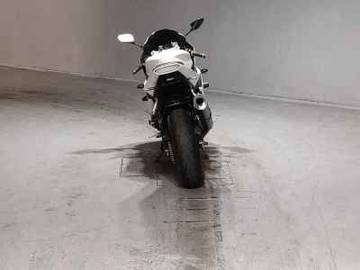 Yamaha YZF-R1