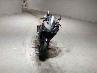 Yamaha YZF-R25
