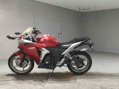 Honda CBR250R 2011
