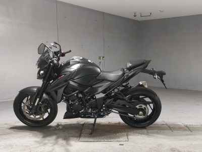Suzuki GSX-S750 2022
