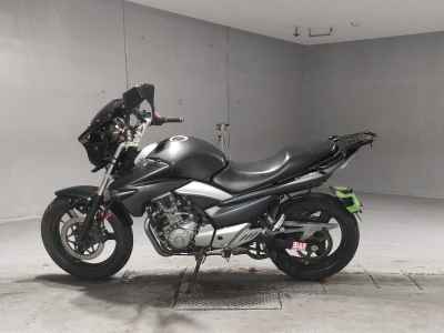 Suzuki GSR250