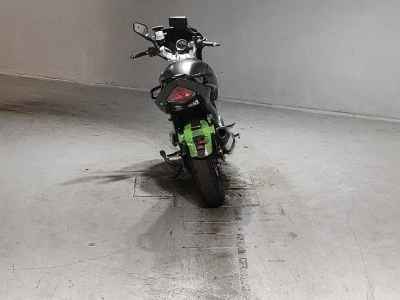 Suzuki GSR250