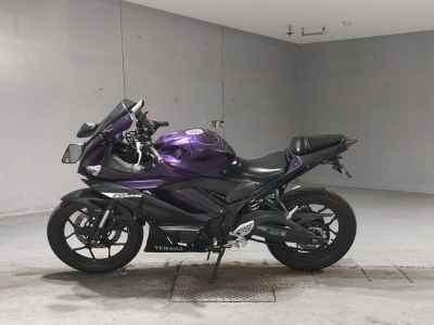Yamaha YZF-R25 2023