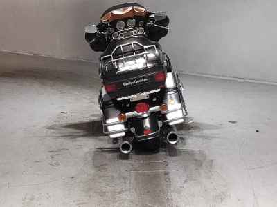 Harley-Davidson Electra Glide FLHTCU1580 2011