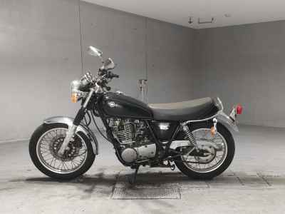 Yamaha SR400 2015