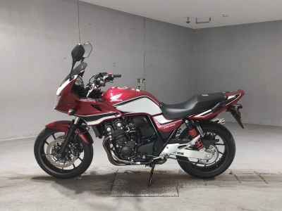 Honda CB400 Super Boldor 2018