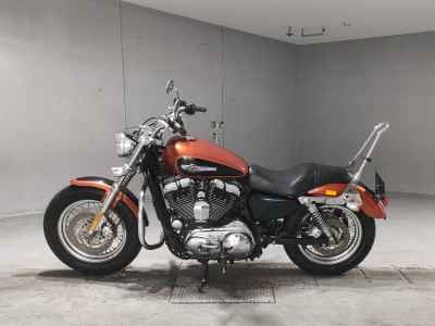 Harley-Davidson Sportster Custom XL1200C 2011