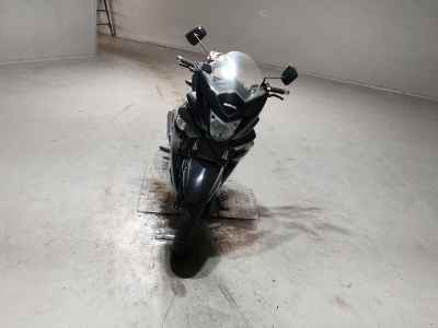 Suzuki GSR250F