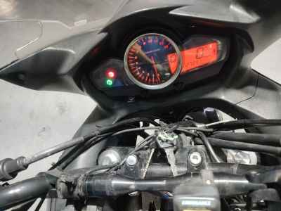 Suzuki GSR250F