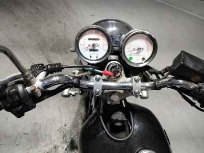 Yamaha SR400 2005